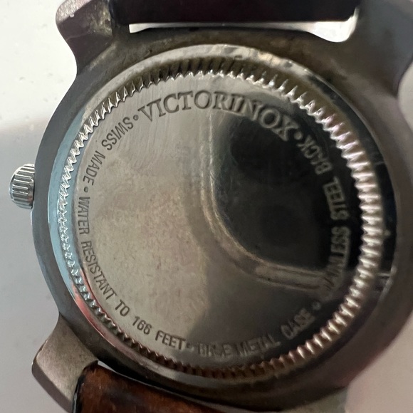 Swiss army watch - Picture 3 of 3